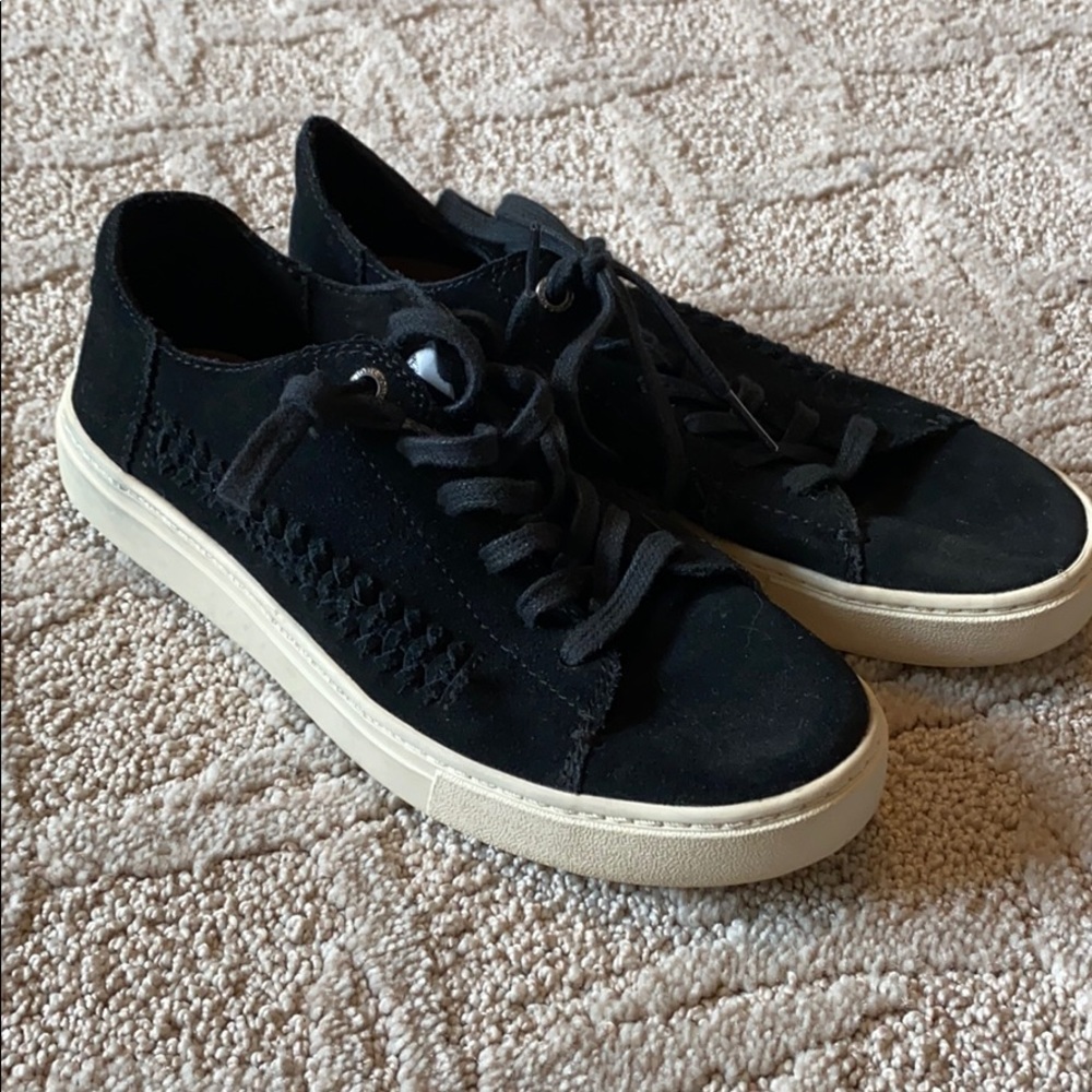 Toms black suede sneakers size 6 super comfy